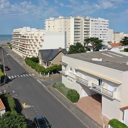 200m Des Demoiselles- Pour 4 Apartament